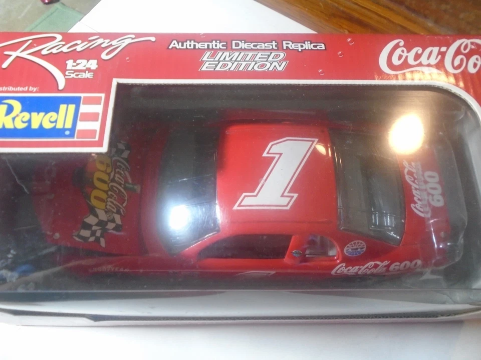 REVELL Gara Coca Cola 600 Marca, #1 Nascar Monte Carlo, Edizione Limitata 1/24 - Immagine 1 di 4