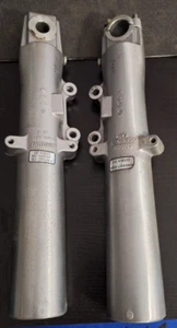 Harley Davidson Lower Fork Slider SHOWA 65B3-10-R 65B3-10-L - Picture 1 of 8