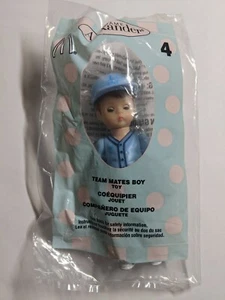 Madame Alexander Puppe McDonalds Teamkollegen Junge #4 2005 Neu in Verpackung mit Etikett - Bild 1 von 2