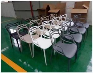 4er Set Masters Style Lounge Esszimmer Restaurant Bar Stuhl Retro Stapelbar - Schwarz - Bild 1 von 3