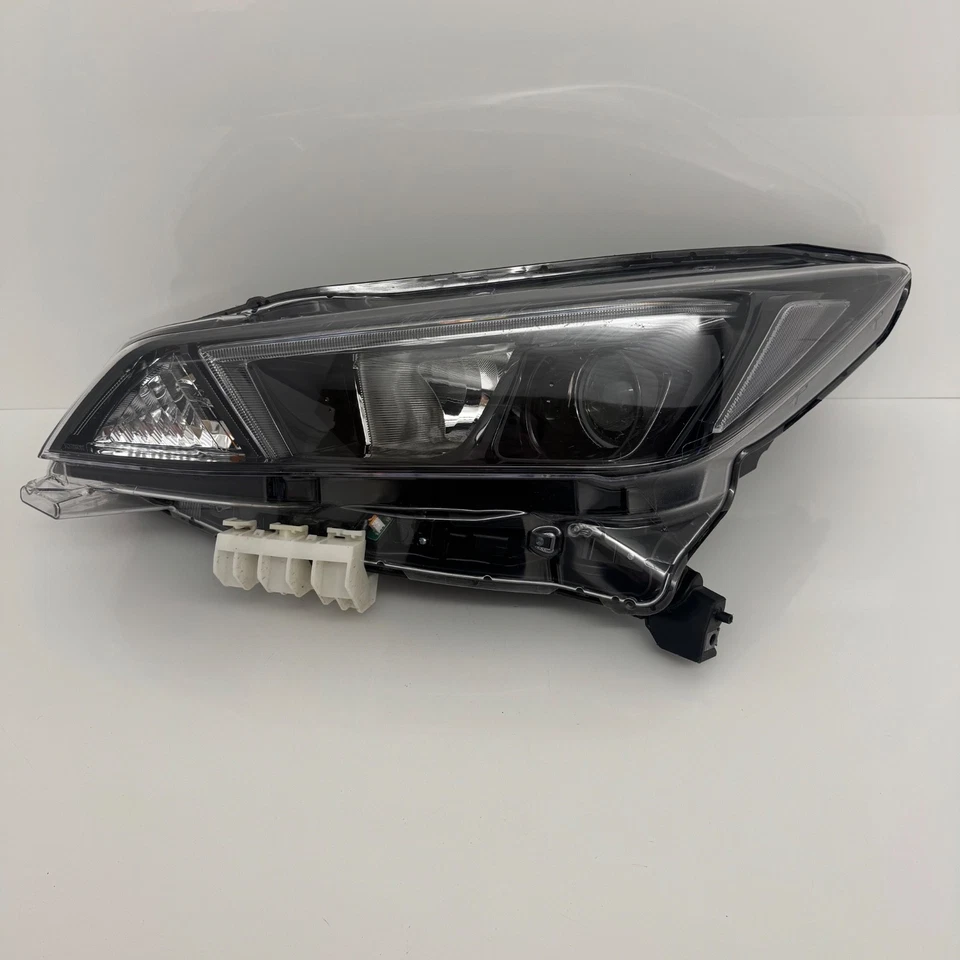 FARO HALÓGENO IZQUIERDO LADO PASAJERO NISSAN HOJA 26060-5SJ0A 2021 2023 DELANTERO Foto 1 de 4