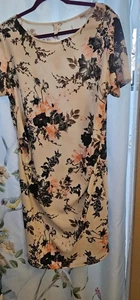 Hübsches geblümtes Kleid - Bild 1 von 4