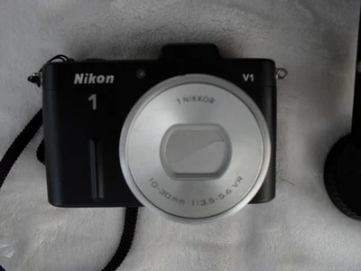 Nikon 1 V1 - Image 1 of 4