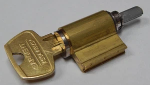 Sargent Key in Lever Cylinder 26D LA Keyway, Zero Bitted, 1 Key, New - Picture 1 of 5