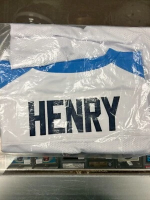 Camiseta firmada por Derrick Henry Tennessee Titans con certificado de autenticidad JSA Foto 1 de 2