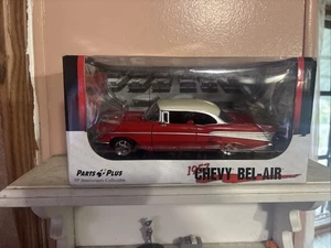 Parts Plus 1957 Chevy Bel Air Hardtop modellino auto pressofuso 1:25 rosso/bianco - Foto 1 di 4
