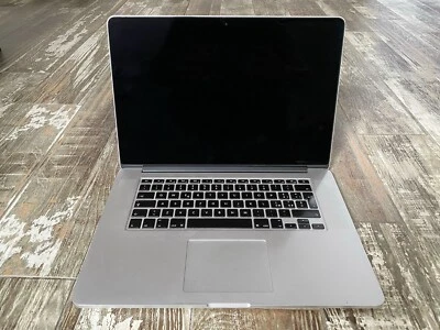 Apple MacBook Pro 15,4" - Per parti di ricambio - Immagine 1 di 4