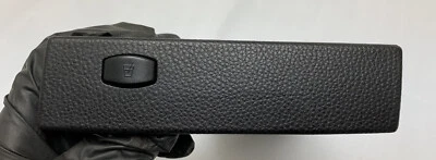 2004-2010 BMW e60 525i 525xi m5 530i 550i front left driver cup Holder black OEM - Imagem 1 de 4