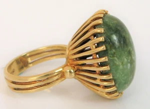 VINTAGE BEAUTIFUL 14K YELLOW GOLD CUSTOM MODERNIST GREEN JADE RING SZ6.5 11.75G - Picture 1 of 3