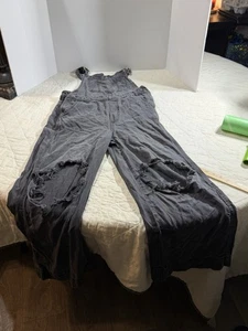 We The Free Latzhose - schwarz weites Bein Distressed Knie - Grunge - Größe S - Bild 1 von 13