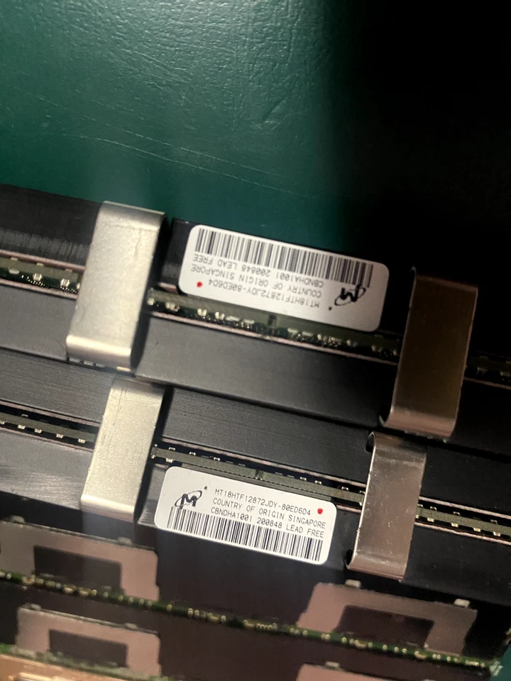 Lot of 2 Micron 1GB RAM 18HTF12872JD for Mac Pro MT DDR2 SDRAM and 4GB other RAM - Image 1 of 3