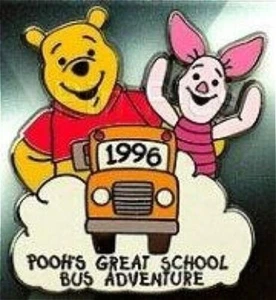 Disney Pin 100 Jahre Träume Winnie Puuh toller Schulbus Abenteuer Piget - Bild 1 von 1