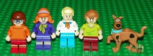 LEGO - Scooby-Doo - Mystery Inc Gang - Fred, Daphne, Velma, Shaggy & Scooby-Doo - Picture 1 of 1