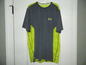 Camisa atlética Under Armour gris y verde neón para hombre talla grande - Imagen 1 de 2