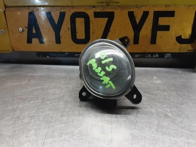 VOLKSWAGEN PASSAT MK4 B5 1.9TDI 2003 DRIVER SIDE FOGLIGHT 3B7941700A - Image 1 of 3