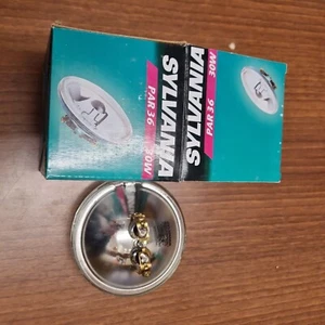 PAR36 SYLVANIA 4515 6V 30W SPOT LAMP NARROW SPOT - Picture 1 of 4