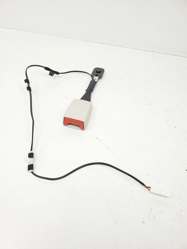 BMW ALPINA B7 750 G12 2016-2019 hebilla de cinturón de seguridad delantero derecho o izquierdo beige OEM Foto 1 de 4