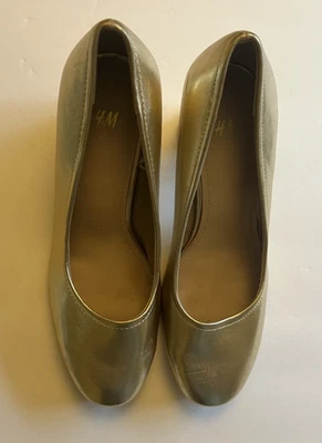 H&M Gold Metallic Block Heel Pumps Rounded Square Toe Shoes Sz 7 38 - Image 1 of 4