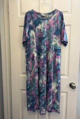 Vestido tejido cosido estampado tie dye grande verde azulado bolsillo lateral LOGO by Lori Goldstein Foto 1 de 4