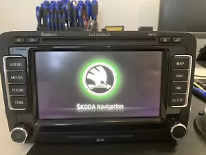Skoda Columbus RNS510 Navigationssystem 3T0035686N DAB+ SSD mit PIN Code - Bild 1 von 6