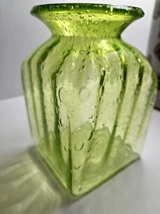 Vintage Lime Green Ribbed Bubble Glass Square Vase - Picture 1 of 10
