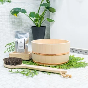 Hinoki Badeset - handgefertigter Eimer, natürliche Körperbürste, Hinoki Seifengeschirr & Seife - Bild 1 von 12