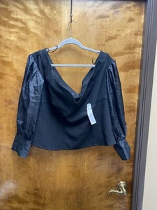 Women NWT "Futuare Collective" black long sleeve sweetheart neckline. Size XL - Picture 1 of 2