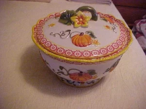 Anidación de calabaza Temptations cubierta 3 cuartos Cazuela o puré - Imagen 1 de 4