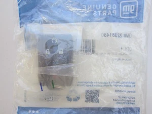 NEW OEM GM CHEVY KEYLESS REMOTE ENTRY KEY FOB TRANSMITTER REMOTE START 22881480 - Picture 1 of 5