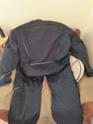 Traje de moto Alpinestars con acolchado protector Foto 1 de 4