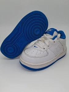 Nike Air Force 1 Low Toddler 7C DV0421-101 Blanco Azul Sin Caja Buen Estado - Imagen 1 de 7