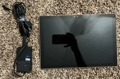Microsoft Surface Pro 4 / i7-6650U/256GbSSD/8Gb Ram *Short Battery Life* - Image 1 of 4