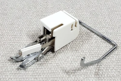 WALKING FOOT for Low Shank Zigzag Sewing Machine + Quilt Guide New Pkg Unbranded - Image 1 of 4