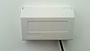 2 x SAFETY PLUG SOCKET COVERS - Picture 1 of 4