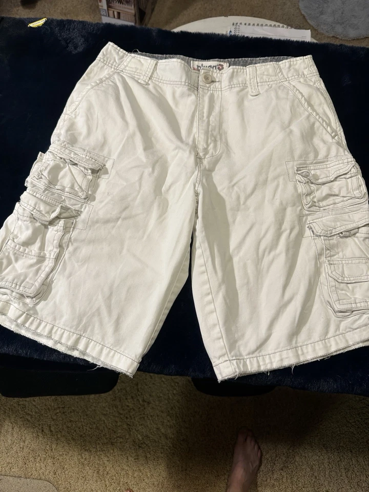 Shorts Plugg Cargo Masculino Skatista Thrashed Grunge Anos 90 Branco Tamanho 31 - Imagem 1 de 4