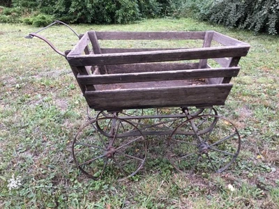 Véritable landau ancien en bois roues en fer déco jardin 🪴XIXeme - Photo 1/4