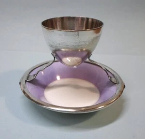 Antique MAPPIN & WEBB / DOULTON EGG CUP - Silver Plate and Pottery English Makes - Picture 1 of 11