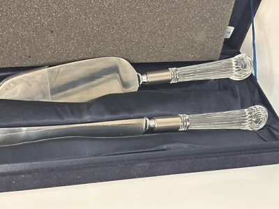 Juego para servir pasteles de boda con mango de cristal Things Remembered Foto 1 de 4