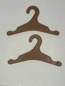 (2) Vintage Ideal Tuesday Taylor Doll Toy Plastic Clothing Clothes Hangers Brown - Picture 1 of 3
