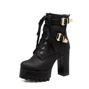 Short Boots Round Toe Leather Boots High Heel Women's Boots - Bild 1 von 8