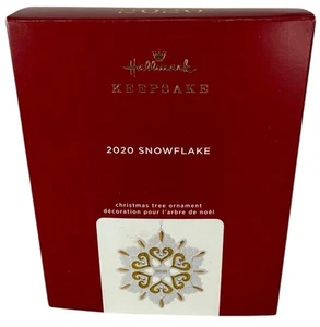 Nuevo en caja 2020 copo de nieve sello recuerdo adorno QG01754 porcelana oro blanco - Imagen 1 de 10