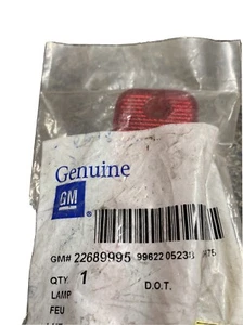 NOS GM 2000-2005 Pontiac Sunfire RH Rear Bumper Side Lamp Marker Light 22689995 - Picture 1 of 4