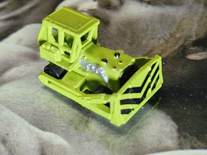 Bulldozer Galoob Micro Machines VERDE NEÓN - Imagen 1 de 4