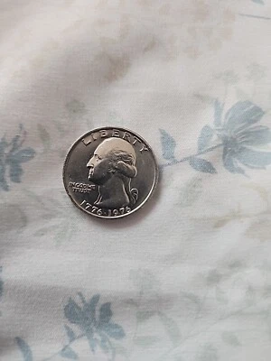 1776-1976 Bicentennial Quarter, Off Center Strike, No Mint Mark, Error Coin - Image 1 of 3