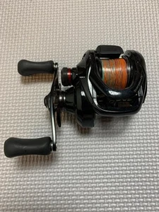 Shimano 17 Scorpion DC 100HG Right Handle Baitcasting Reel used from japan - Picture 1 of 10