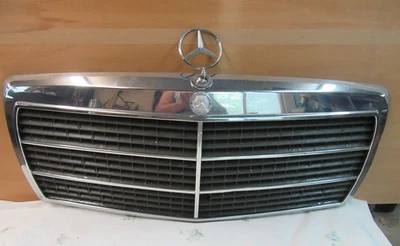 PARRILLA VINTAGE OEM MERCEDES BENZ 2018880023 Foto 1 de 4