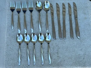 Oneida Community TWIN STAR Atomic Starburst 16 Stainless Flatware Knives Fork + - Picture 1 of 6