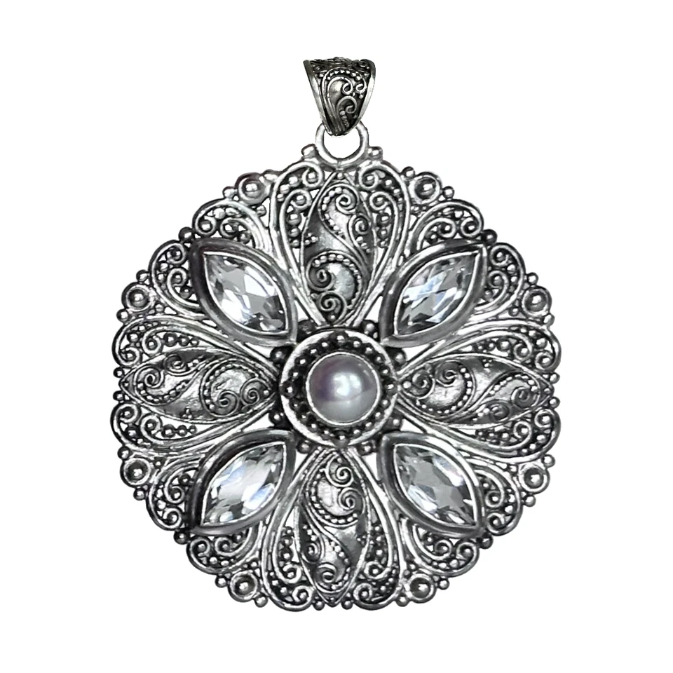 Colgante vintage de plata de ley 925 con topacio blanco y perlas de agua dulce Sarda Bali  Foto 1 de 4