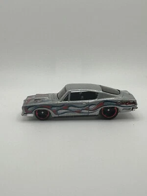 Hot Wheels #213 HW Workshop 2015: Heat Fleet Plymouth Hemi Cuda plateado con llamas Foto 1 de 4