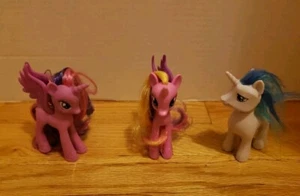 My Little Pony G4 Brushable PRINCE SHINING & PRINCESS CADANCE Wedding Castle Set - Picture 1 of 3